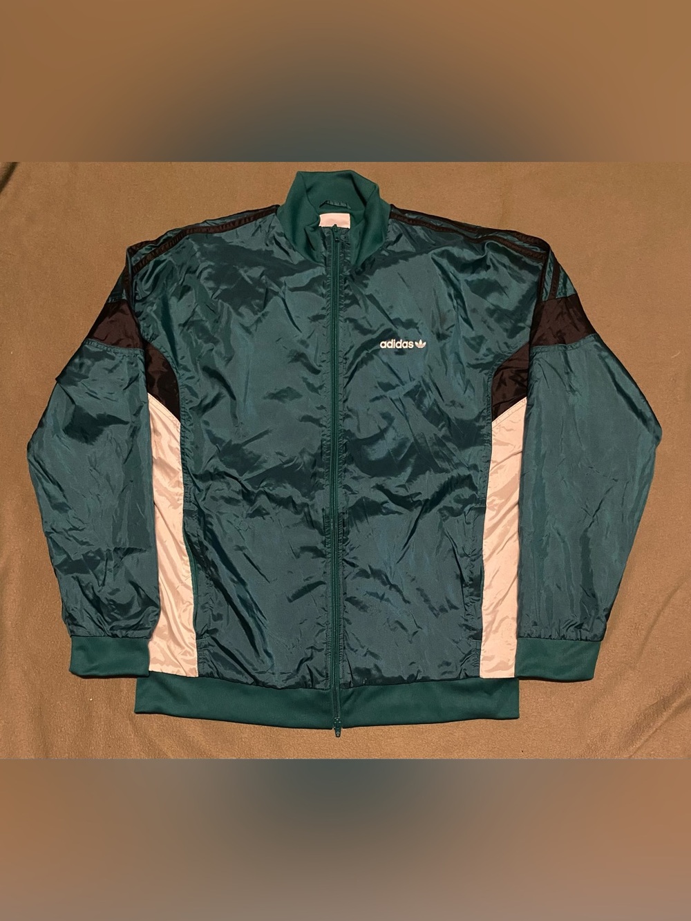 Adidas Originals 90 Retro Style Mock-Neck Challenger CLR84
Track Jacket CV4604